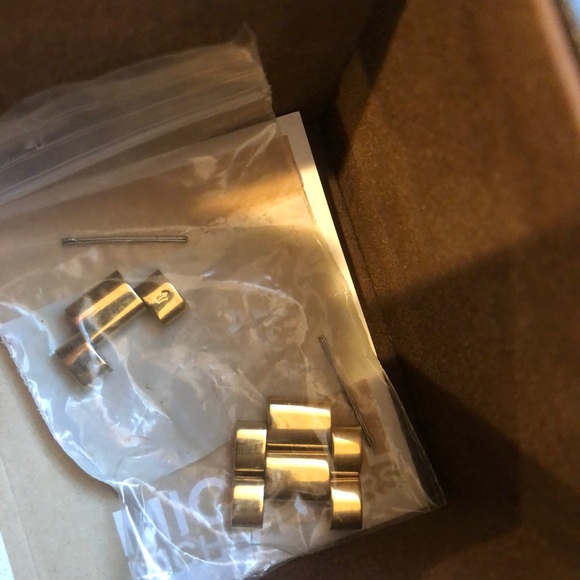 Michael Kors ... Bradshaw gold watch - Picture 14 of 16